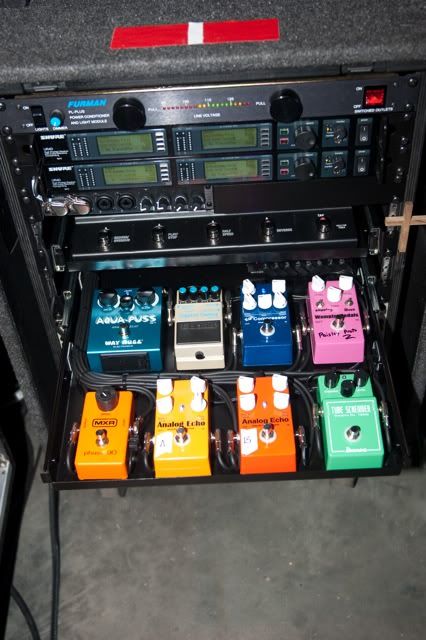 Brad deals paisley pedalboard